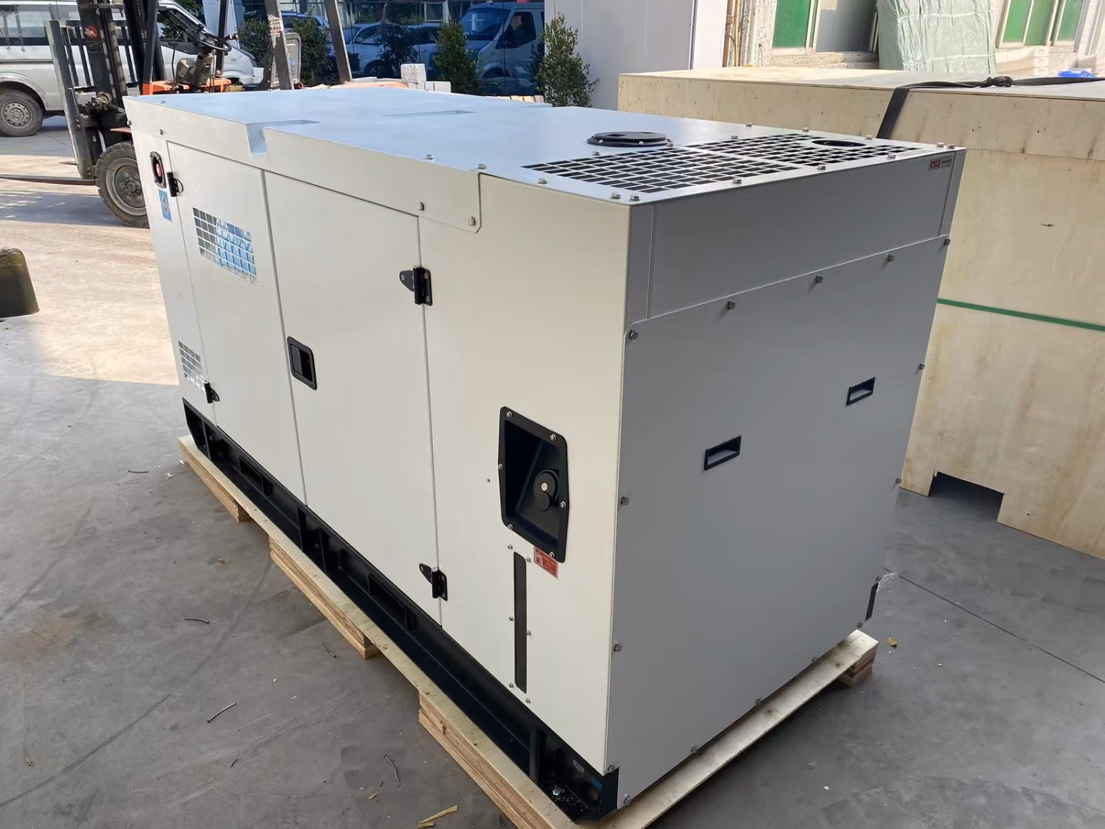 New Cummins 110kVA 88kW Diesel Generator..